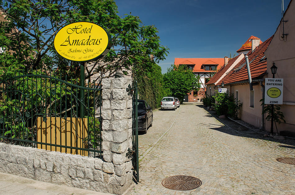 Amadeus Hotel Zielona Gora Dış mekan fotoğraf